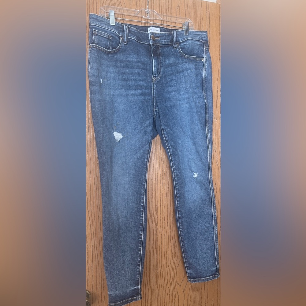 Lane Bryant Distressed Mid Rise Skinny Jeans Size 16 EUC